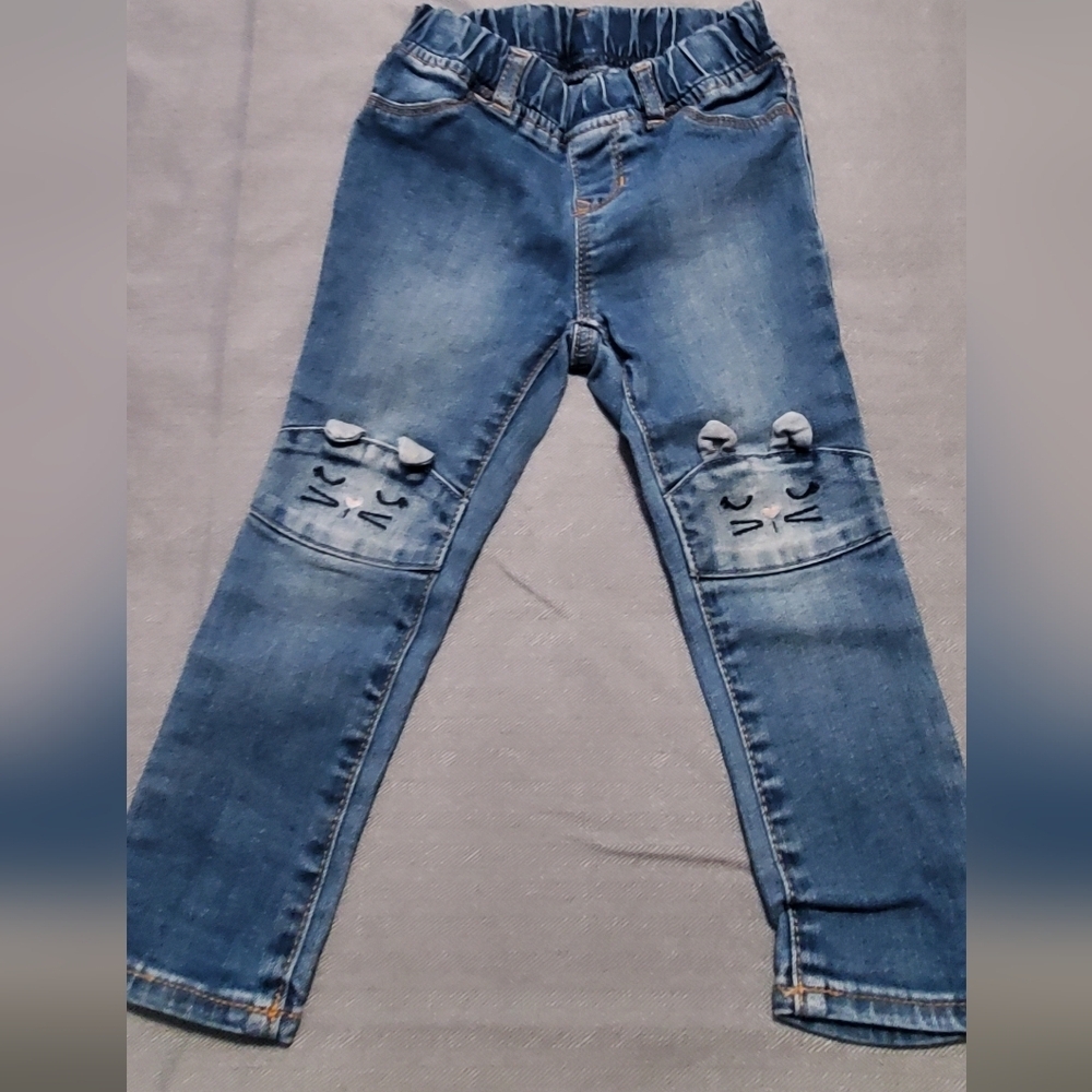 Gap Kids-Stylish Blue Jeans.